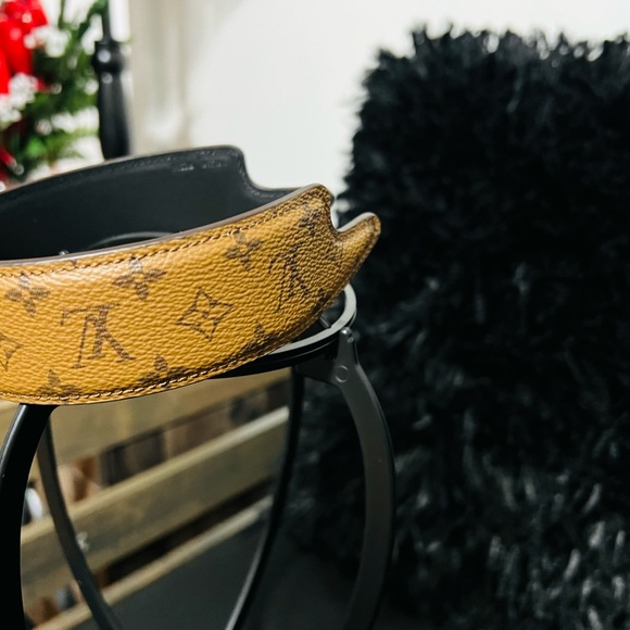 Louis Vuitton Outline Headband - Picture 7 of 13